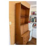 Excellent Condition Mid Century 2-Piece Hutch