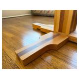 Great Looking Multi-Hardwood Round Table