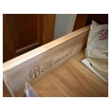 Thomasville Queen Anne Nightstand Cabinet 29x17x27 Traditional