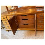 Thomasville Fisher Park Door Dresser w Tri Fold Mirror Oak Finish
