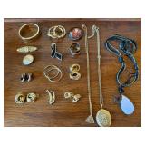 Vintage Costume Jewelry Lot Gold Tone Earrings Brooch Necklaces 16 Pc