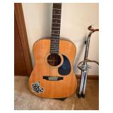 Mitchell MD-10 Acoustic Guitar Natural Dreadnought w/ Stand Good