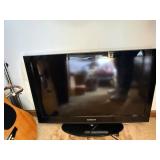 Samsung 32" LCD HDTV LN32D403E4DXZA w/ Stand Black Good