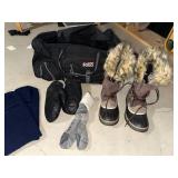 Sorel Joan of Arctic Boots Sz 7 Winter Gear Lot NOBO Bag Mittens