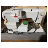 Montgomery Ward Signature Zig Zag Sewing Machine UUR 276 w Case