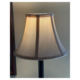 Traditional Wood Table Lamp Twisted Stem Fabric Shade 28in Good