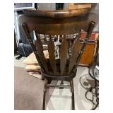 Traditional Wood Table Lamp Twisted Stem Fabric Shade 28in Good