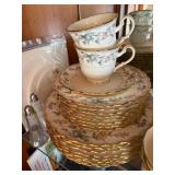 Noritake Brookhollow 4704 Bone China Dinnerware Set 40 Pc Japan