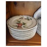 Noritake Royal Orchard 9416 Berry Pattern Dinnerware Set