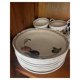 Noritake Royal Orchard 9416 Berry Pattern Dinnerware Set