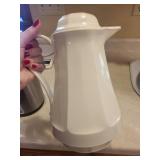 Brentwood Carafe & Stainless Steel Carafe - 2-Piece Kitchen Set