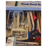 Floral-Patterned Silverware Set - Serving Forks & Spoons & Silicone Spatulas