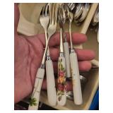 Floral-Patterned Silverware Set - Serving Forks & Spoons & Silicone Spatulas