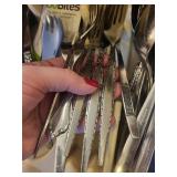 Ornate Floral Stainless Steel Flatware Set in Drawer Organizer