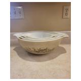 Tip & Pour Pyrex 4-Piece Nesting Bowls Set - Mushroom Pattern, Oven Safe