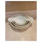Tip & Pour Pyrex 4-Piece Nesting Bowls Set - Mushroom Pattern, Oven Safe
