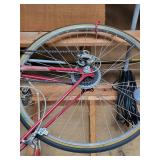 Schwinn 16-Inch Red Road Bike - Triple Chainring, 700c Wheels