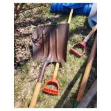 Shovels & Spades Garden Tools Set - Wooden Handles, Blue Tub, Scoop