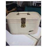Vintage Beige Vanity Case - Brass Hardware & Padded Handle