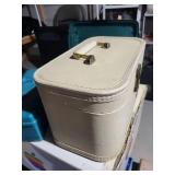 Vintage Beige Vanity Case - Brass Hardware & Padded Handle