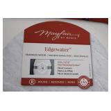 Mayfair Edgewater Round Toilet Seats 2-Pack Enamelled Wood 16.5 in (42 cm)