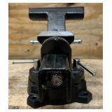 Klutch Heavy-Duty Bench Vise   6in. Jaw Width