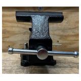 Klutch Heavy-Duty Bench Vise   6in. Jaw Width