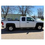 2013 CHEVROLET SILVERADO 1500 LT *4x4 | No Accidents Reported* (NO RESERVE)