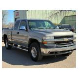 2001 CHEVROLET SILVERADO 2500HD *4x4 | Diesel*