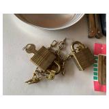 Vintage Mixed Collectibles Lot Sony Discman Panasonic Radio Locks More