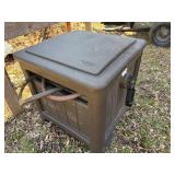 Suncast Resin Hideaway Hose Reel Box w/ Garden Hose Crank Lid Good