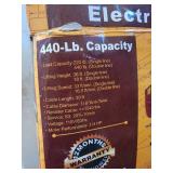 Northern Industrial Tools 440-Lb Capacity Electric Hoist - 110V/60Hz, 3/4 HP, 39 ft Cable