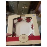 Metro Gravy Server Thermal Teapot - Gold-Tone; Poinsettia Soup Bowls (Set of 4) - Porcelain