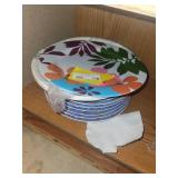 Debbie Mumm Sakura Snowman Dinner Plates by Oneida - 7-Piece Set (6 Snowman Plates & 1 Floral Plate)