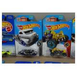 *20* Hot Wheels