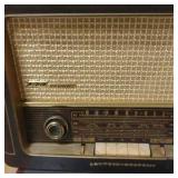 antique radio