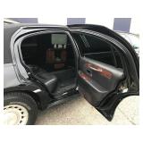 2001 Lincoln Town Car Limousine