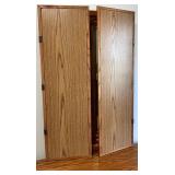 Oak Wood Vanity Dresser & 3-Panel Tri-Fold Mirror (Lots #232 #233, #234 and #235 are Matching)