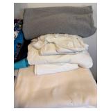 Rubbermaid Roughneck Storage Tote with Assorted Fabrics