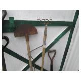 Snow shovels, ice chipper and vinta...