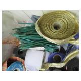 Clamshell closing tote full of Ribb...