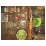 Centerpiece trays and glass vase va...