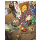 Large lot of Chicken and Rooster de...