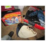 Clamshell closing tote overflowing ...