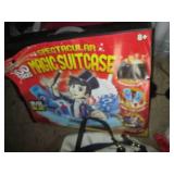 Clamshell closing tote overflowing ...