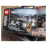 Legos Technic set, assorted Legos p...
