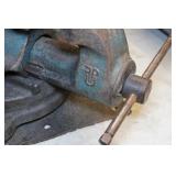 Swivel Bench Vise