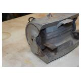 Vintage 4-1/2' Bench Grinder