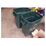 *2* Rubbermaid Garbage Cans