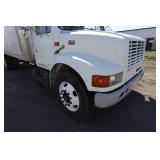 2000 International 4700 T444E 24' Box Truck with Rear Lift - 7.3L Diesel